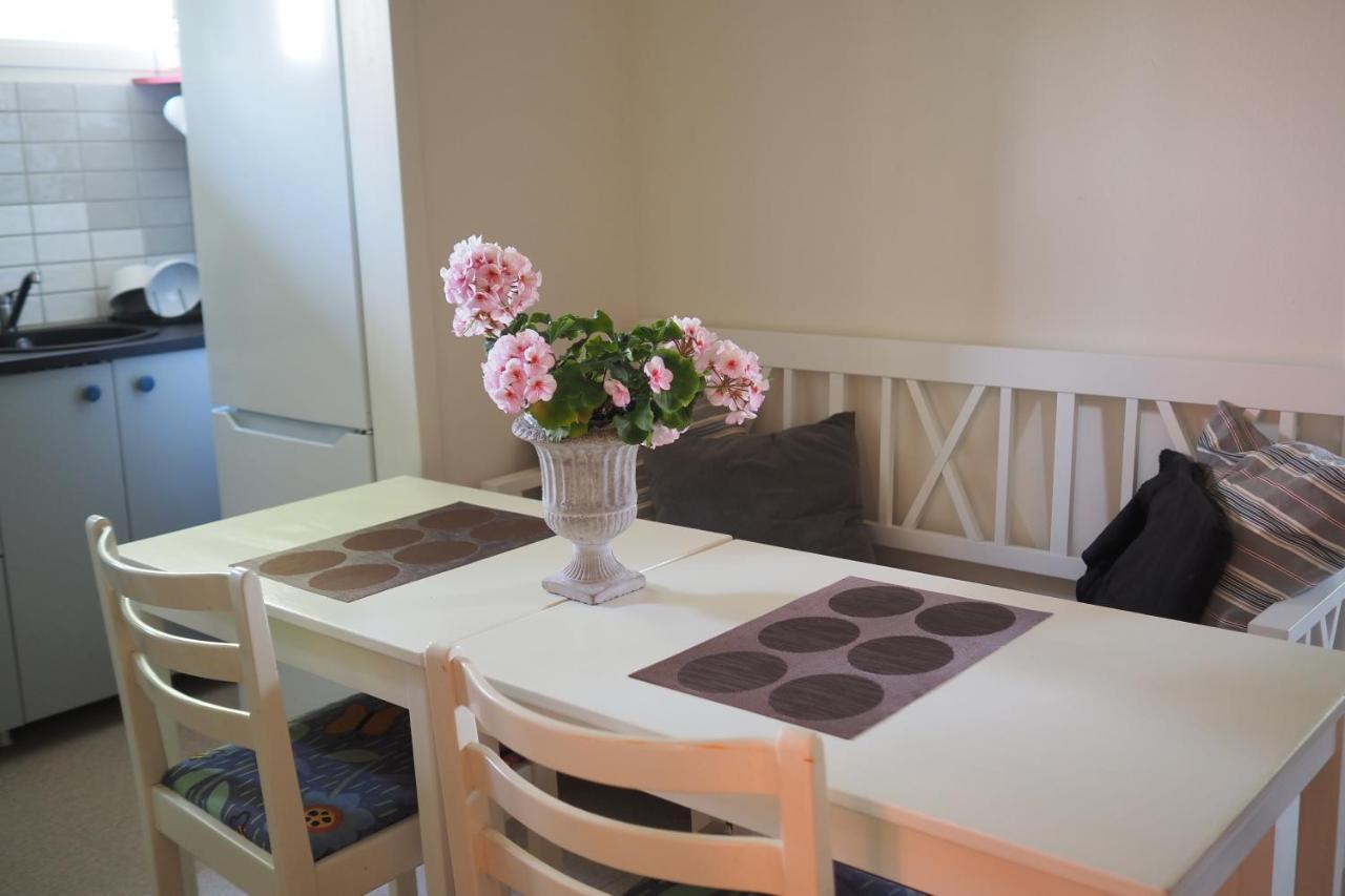 Brukshotellet Oeland - Vandrarhem Degerhamn Ngoại thất bức ảnh